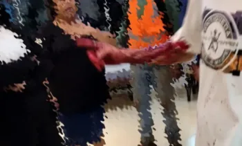 Homem invade velório e tenta beber o sangue do cadáver