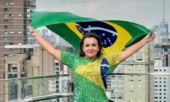 De direita, Adriane Lopes é única prefeita de capital do Centro Oeste a participar de ato em São Paulo