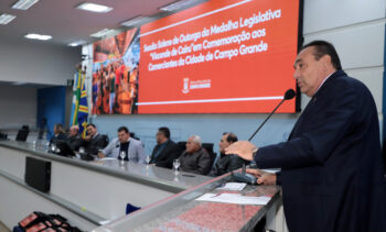 Com plenário lotado, presidente Carlão homenageia em Sessão Solene empresários e comerciantes da Capital