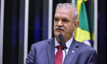 Comissão de Saúde aprova projeto de lei que garante acesso contínuo a medicamentos pós-alta hospitalar no SUS